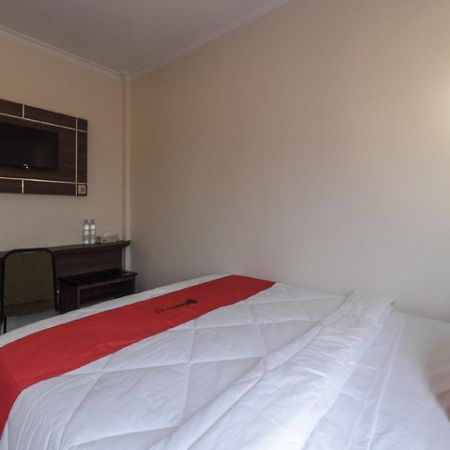 Reddoorz Plus @ Boulevard Panakkukang Macasar Exterior foto